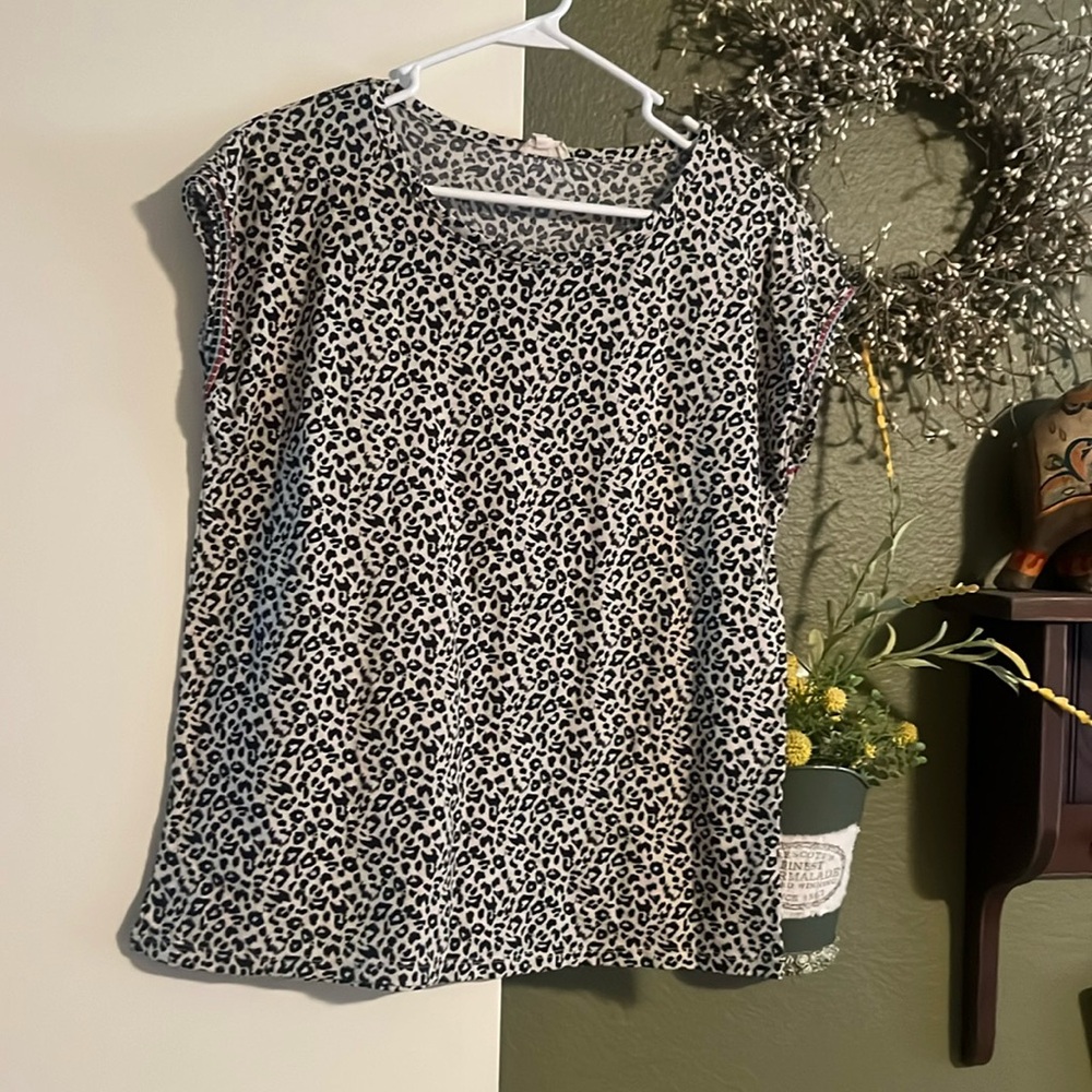 Hem and thread shirt.